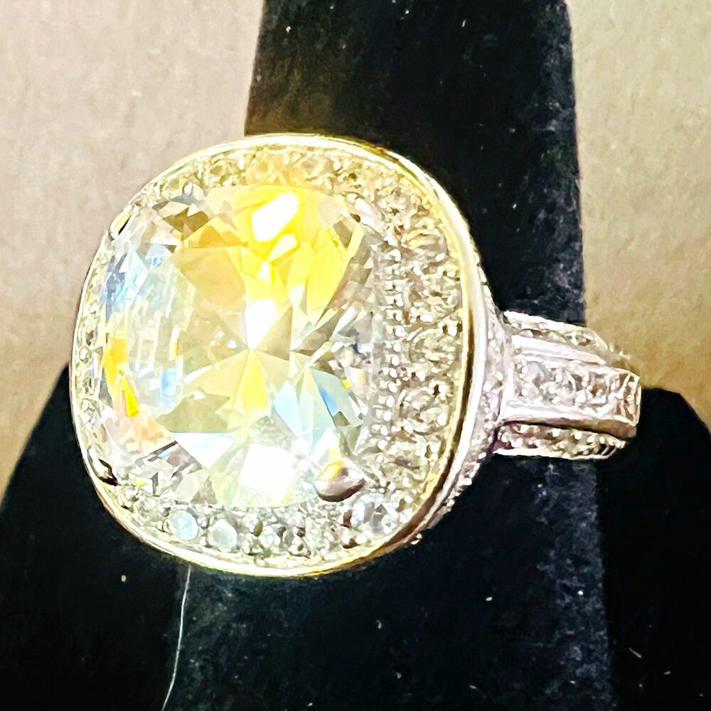 Vintage 925 Silver Cushion Cut Clear Stone Halo Ring size 7